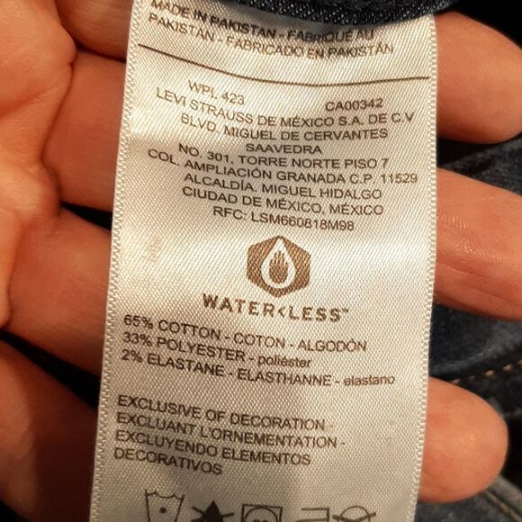 Levi Strauss Shaping High Rise Super Skinny Jeans - Picture 4 of 10